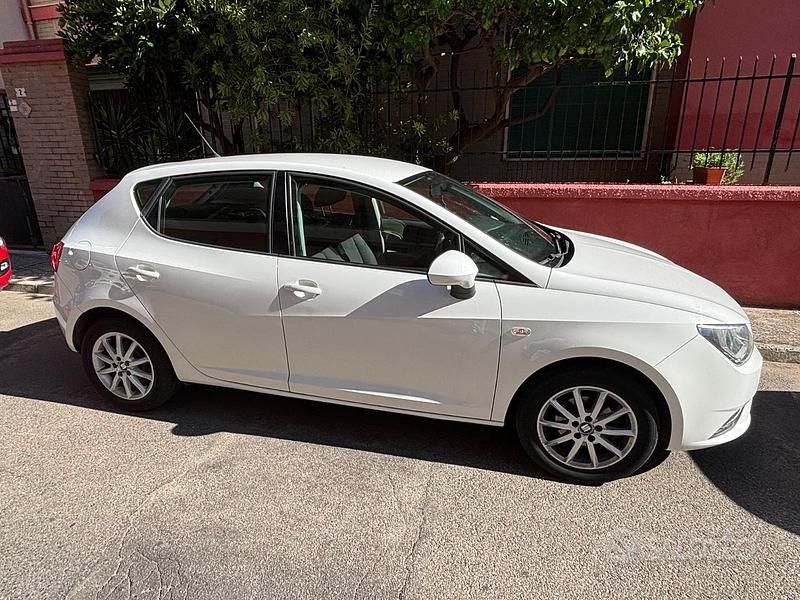 Bianco Usata 2016 Seat Ibiza Style Due volumi | 10.000 € (Molto cara) - Immagine 1/4