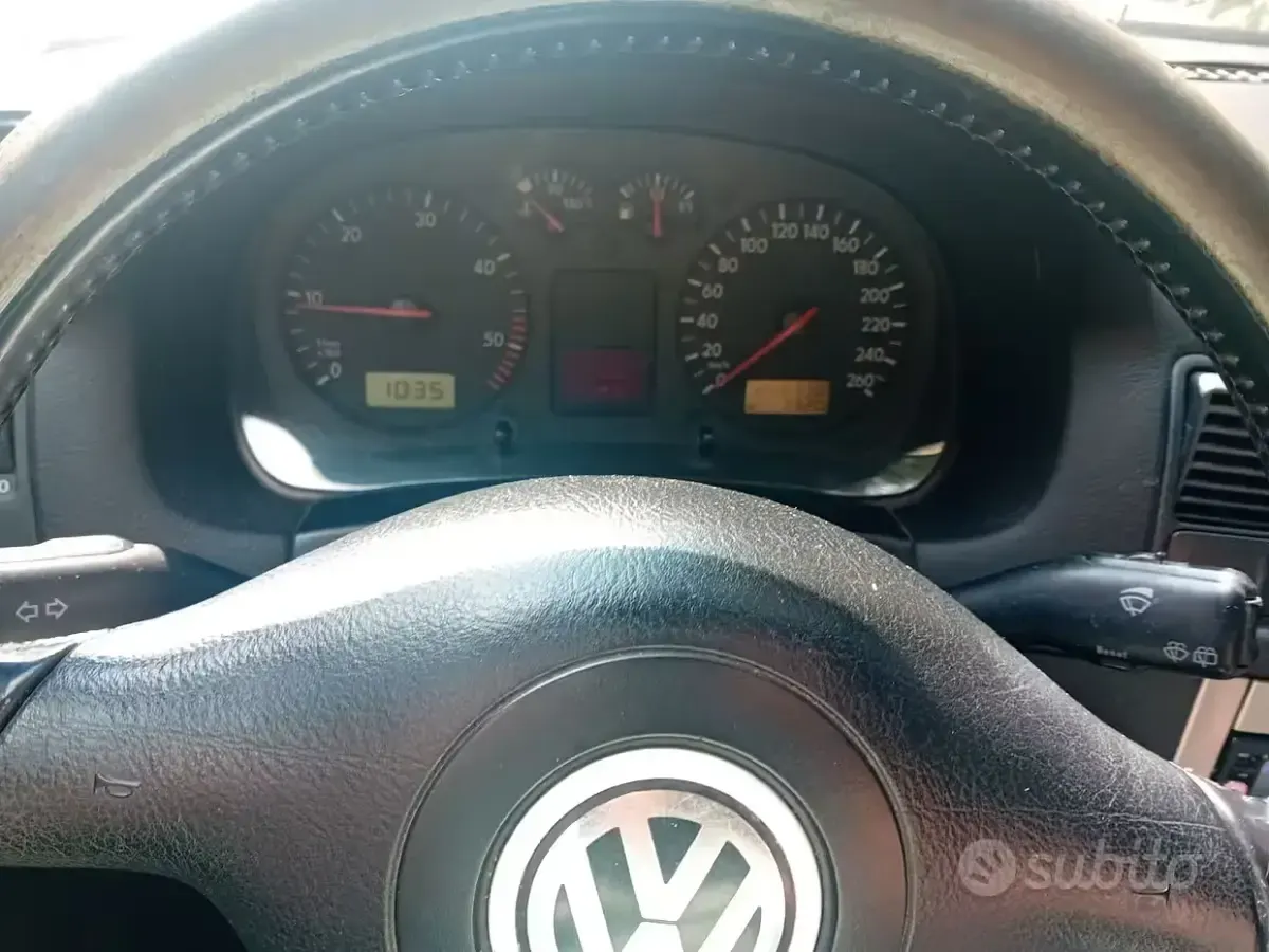 Usata VW Golf IV 90 CV (66 kW) 2003 Nero Berlina