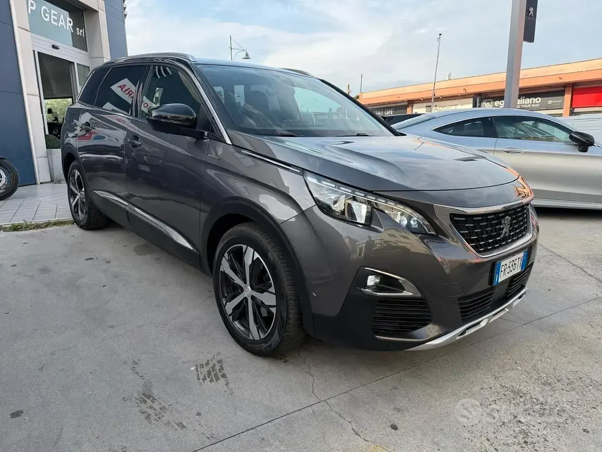Usata Peugeot 5008 GT-line 120 CV (88 kW) 2018 Grigio SUV