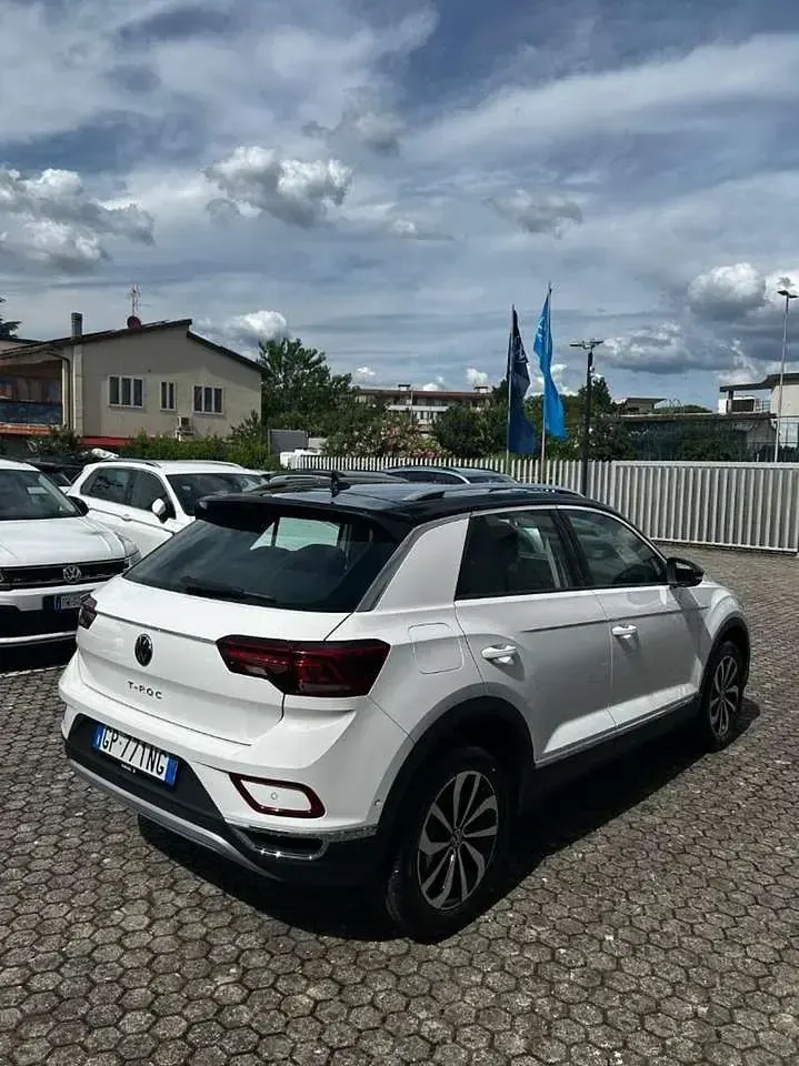 Usata VW T-Roc Style 110 CV (80 kW) 2023 Bianco SUV