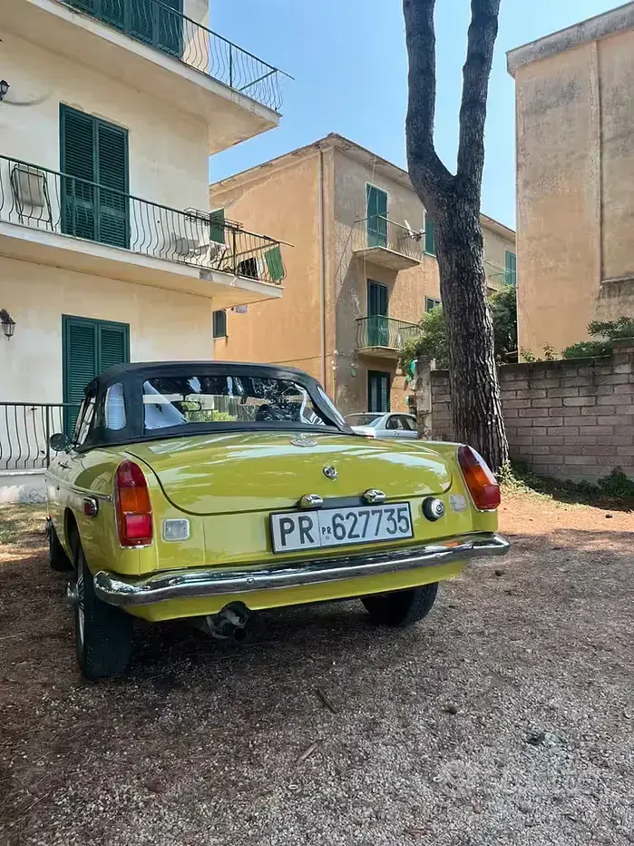 Usata MG B 95 CV (69 kW) 1970 Verde Cabrio