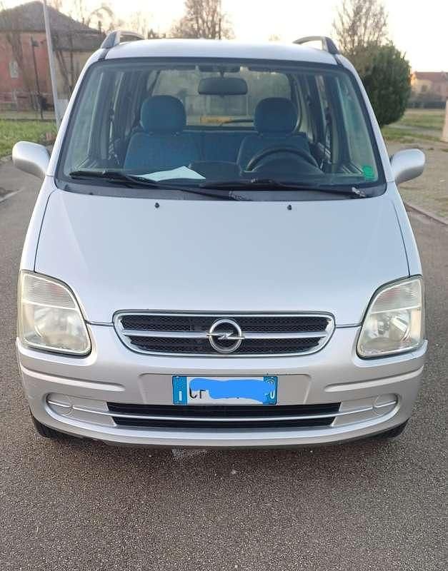 Usata Opel Agila 69 CV (50 kW) 2003 Grigio Monovolume