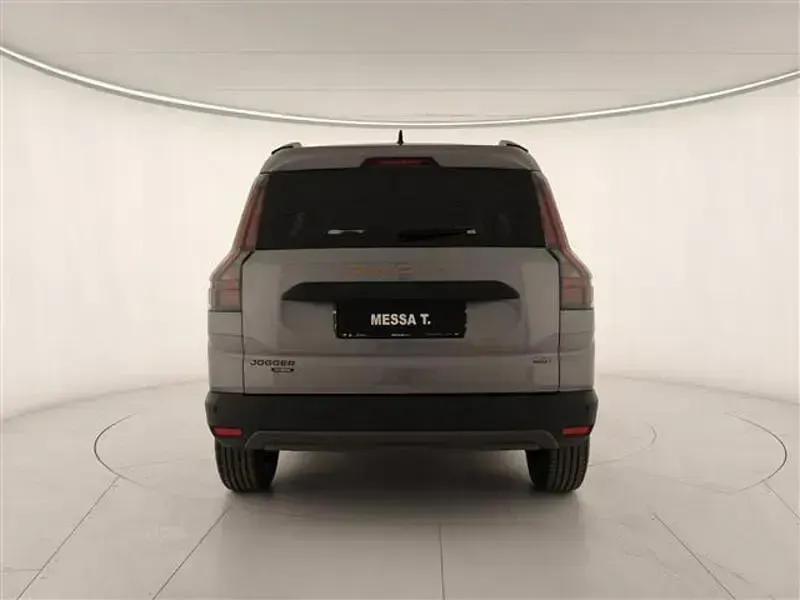 Nuova Dacia Jogger Extreme 155 CV (114 kW) 2026 Grigio scuro Monovolume