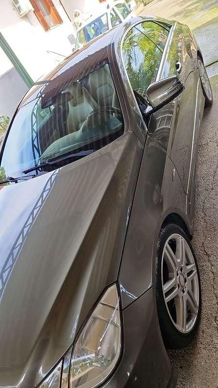 Usata 2012 Mercedes E250 Executive Coupé | 8000 € (Buon prezzo) - Immagine 1/4