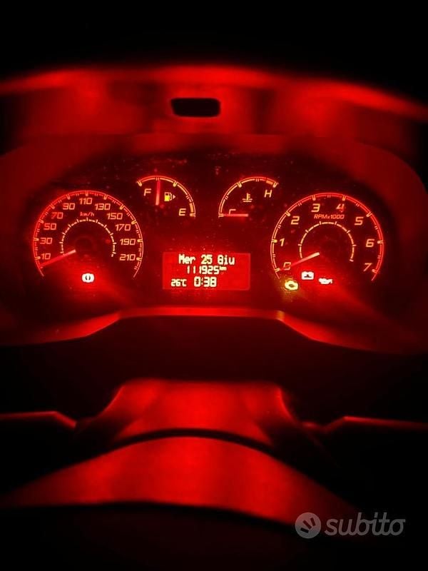 Usata Fiat Qubo Trekking 80 CV (58 kW) 2016 Blu Monovolume