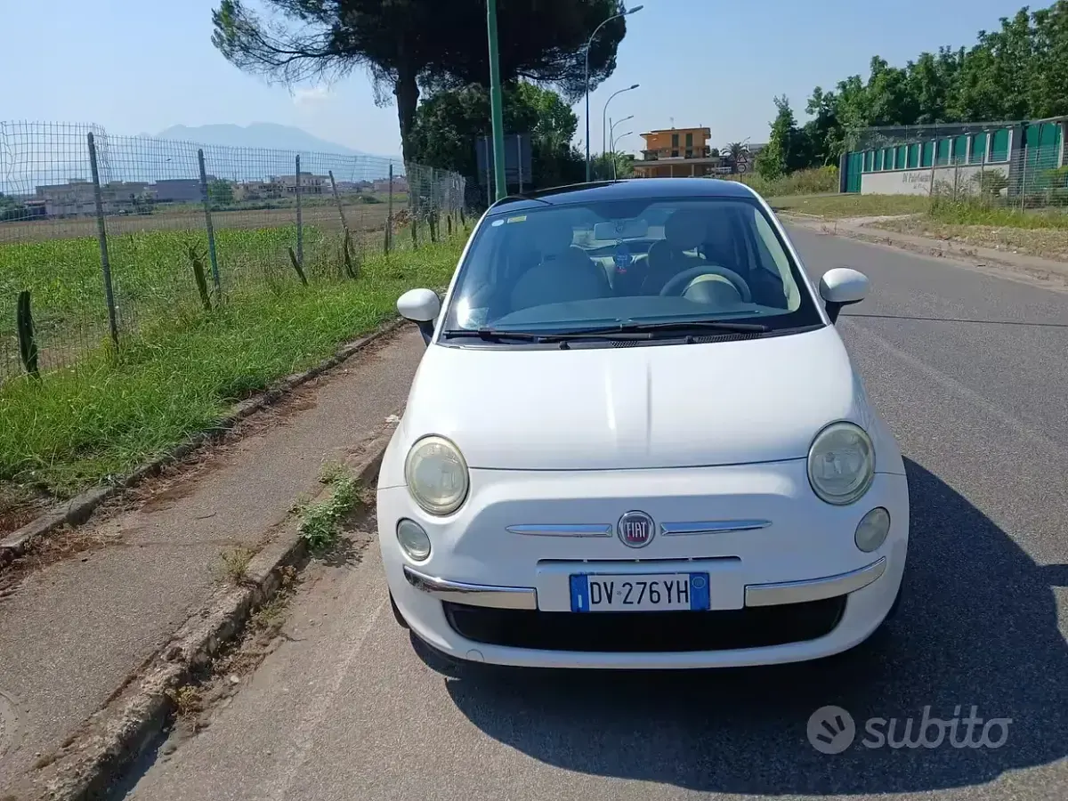 Usata Fiat 500 Lounge 100 CV (73 kW) 2009 Bianco Cabrio