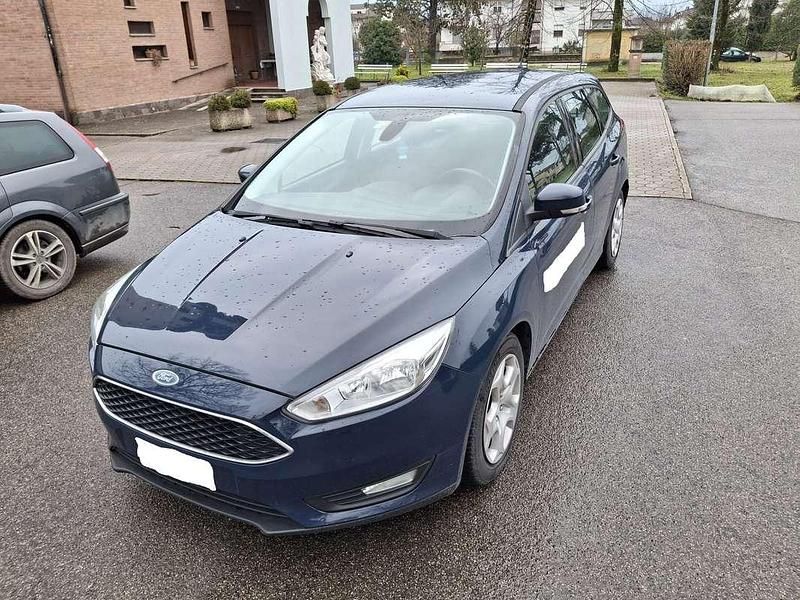Usata Ford Focus 95 CV (69 kW) 2015 Blu/azzurro Station wagon
