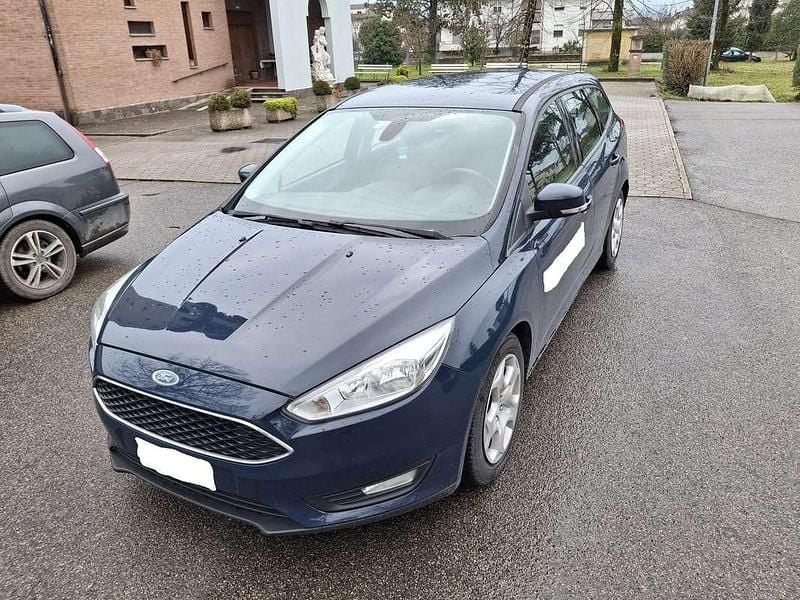 Usata Ford Focus 95 CV (69 kW) 2015 Blu/azzurro Station wagon