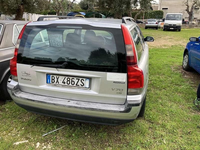 Usata Volvo V70 163 CV (119 kW) 2001 Argento Station wagon