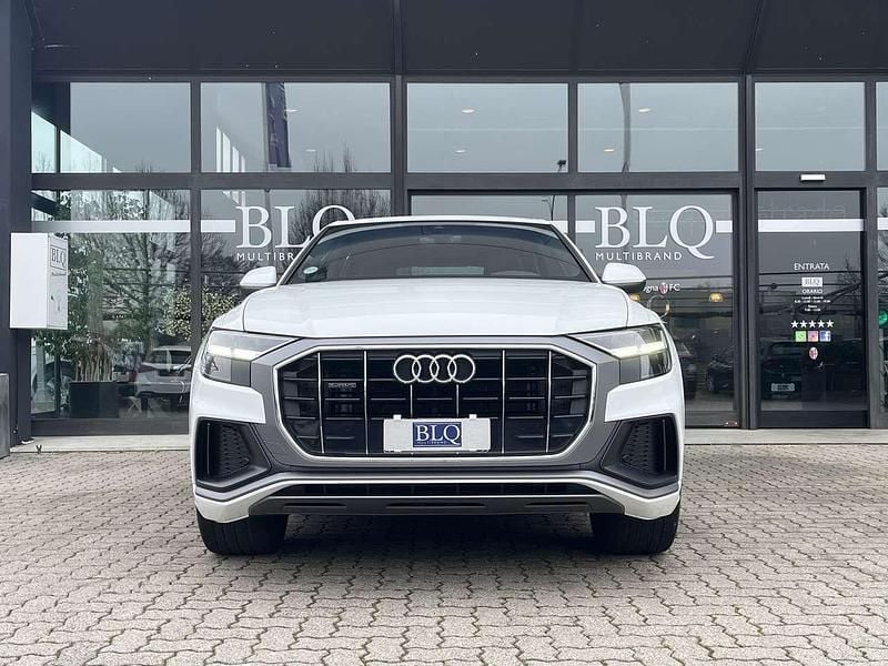 Usata Audi Q8 Sport 286 CV (210 kW) 2022 Bianco carrara SUV