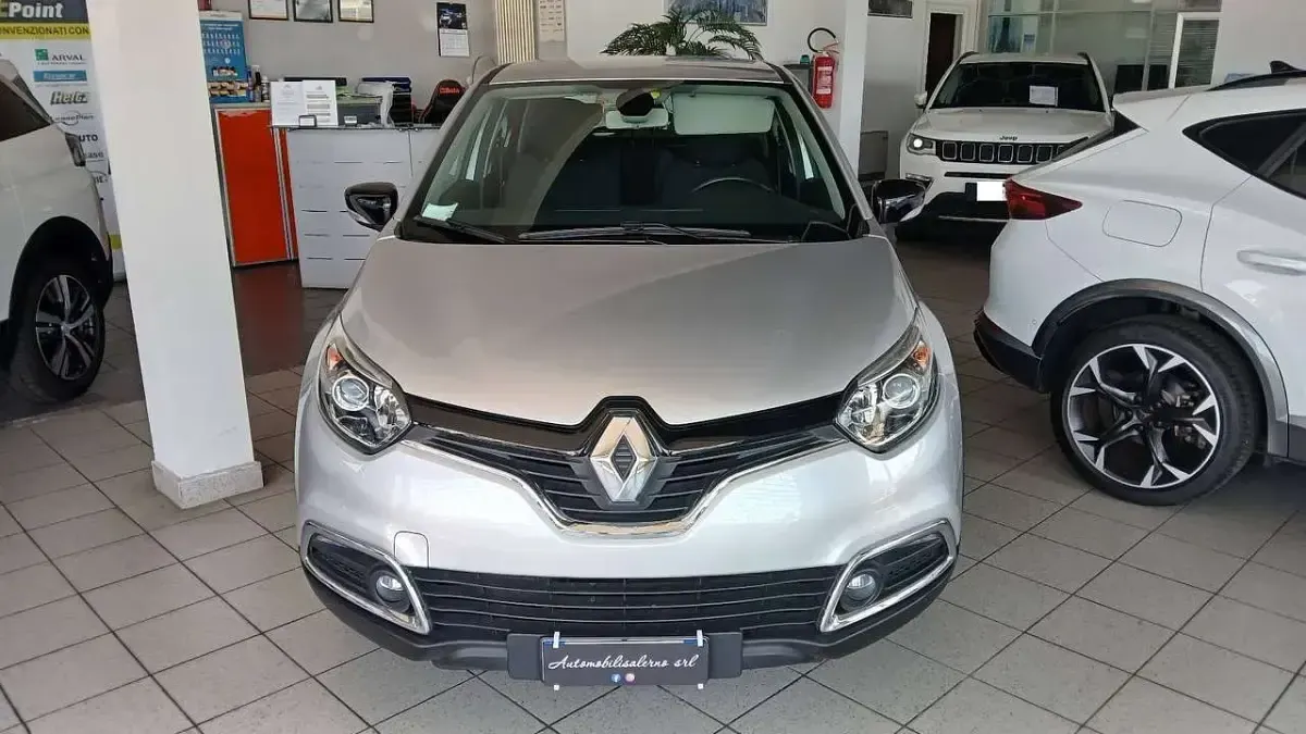Usata Renault Captur 120 CV (88 kW) 2015 Argento SUV