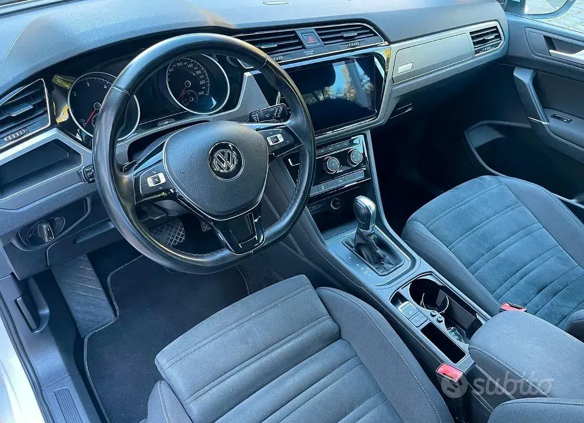 Usata VW Touran 116 CV (85 kW) 2019 Bianco Monovolume