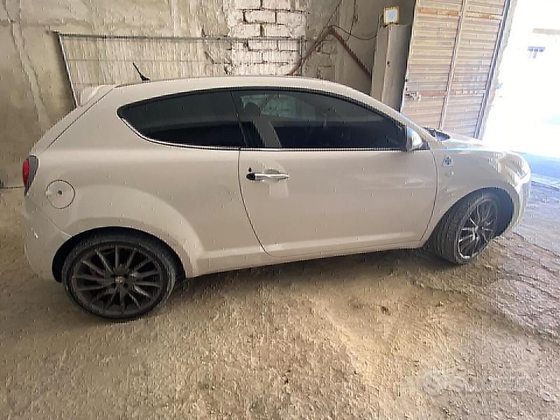 Usata Alfa Romeo MiTo Quadrifoglio Verde 170 CV (125 kW) 2011 Bianco Utilitaria