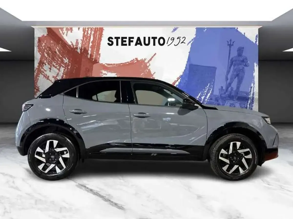 Nuova Opel Mokka S 136 CV (100 kW) 2026 Grafik grey SUV