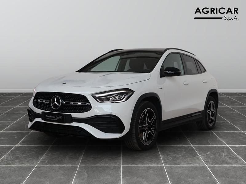 Bianco Usata 2020 Mercedes GLA250 Premium SUV | 27.900 € (Buon prezzo) - Immagine 1/4
