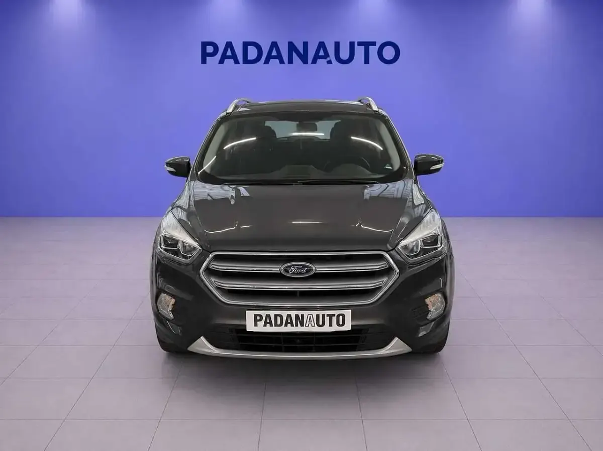Usata Ford Kuga Titanium 120 CV (88 kW) 2019 Grigio SUV
