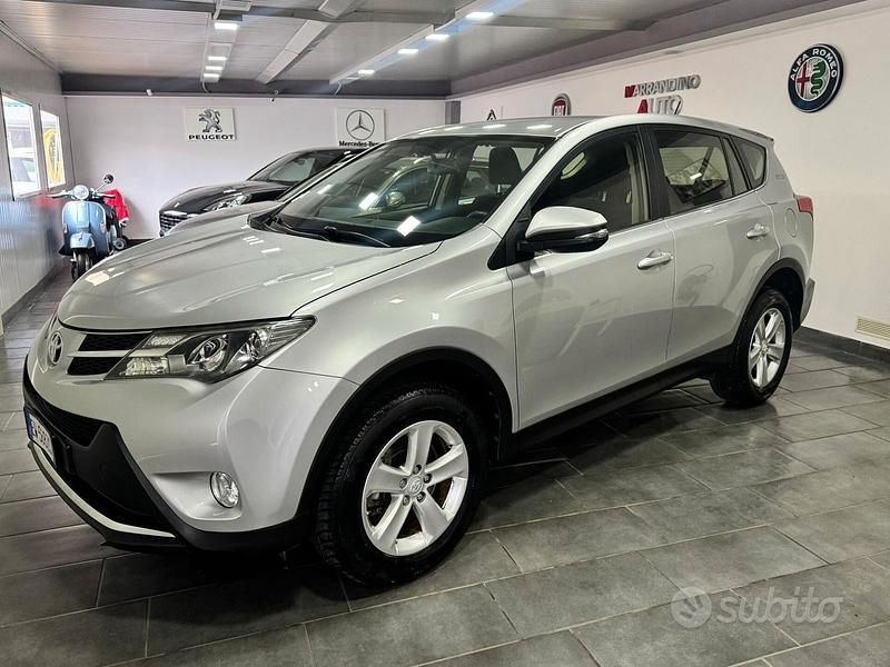Usata Toyota RAV4 124 CV (91 kW) 2014 Grigio SUV
