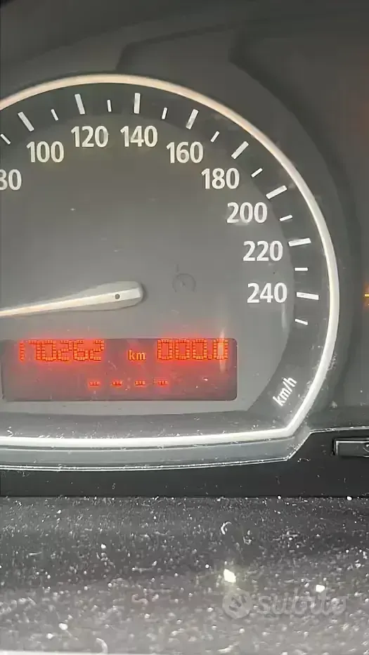 Usata BMW X3 150 CV (110 kW) 2005 Nero SUV