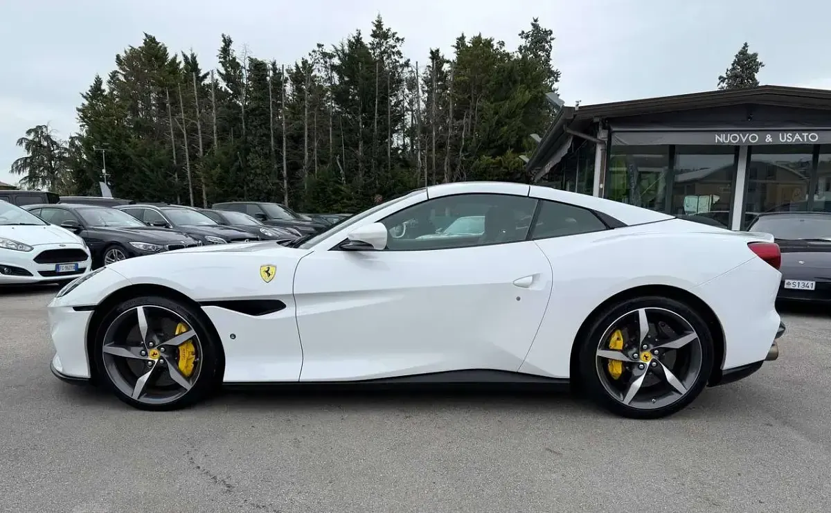 Usata Ferrari Portofino 620 CV (456 kW) 2022 Bianco Cabrio