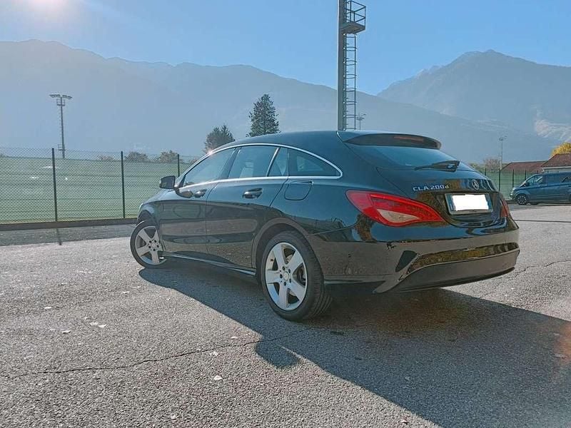 Usata Mercedes CLA200 Shooting Brake Business 136 CV (100 kW) 2017 Nero Station wagon