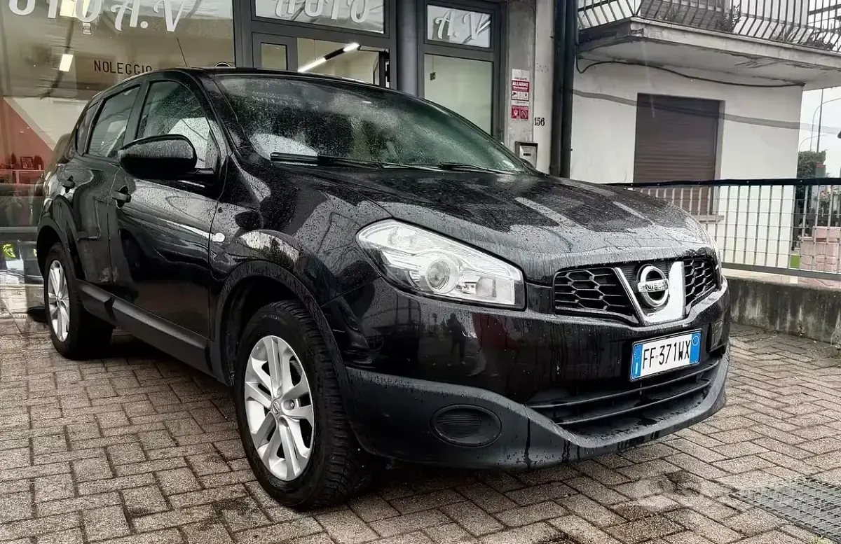 Usata Nissan Qashqai Tekna 117 CV (86 kW) 2011 Nero SUV