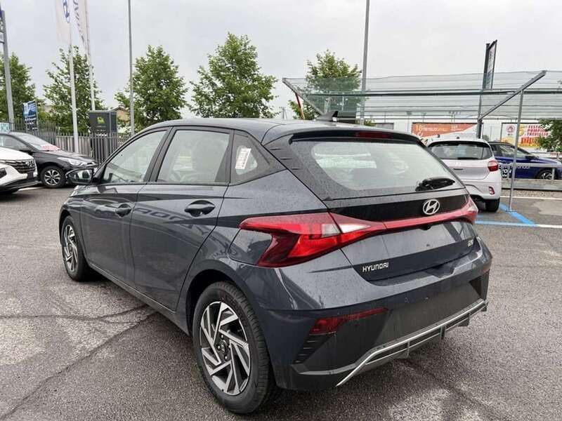 Usata Hyundai i20 90 CV (66 kW) 2024 Grigio Berlina