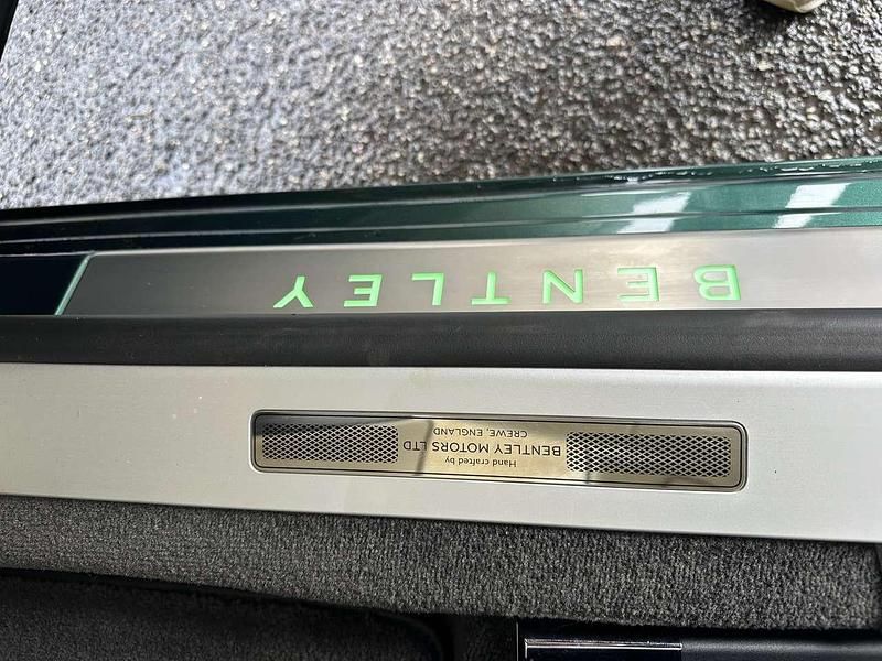 Usata Bentley Flying Spur 549 CV (403 kW) 2022 Other Berlina