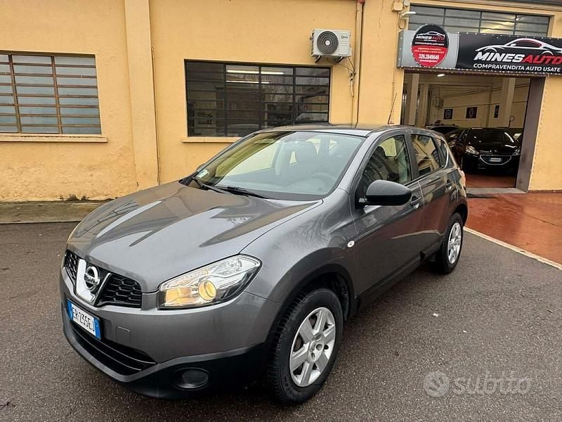 Grigio Usata 2013 Nissan Qashqai 360º SUV | 5900 € (Buon prezzo) - Immagine 1/4