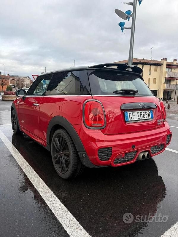 Usata Mini Cooper S 192 CV (141 kW) 2016 Rosso Utilitaria