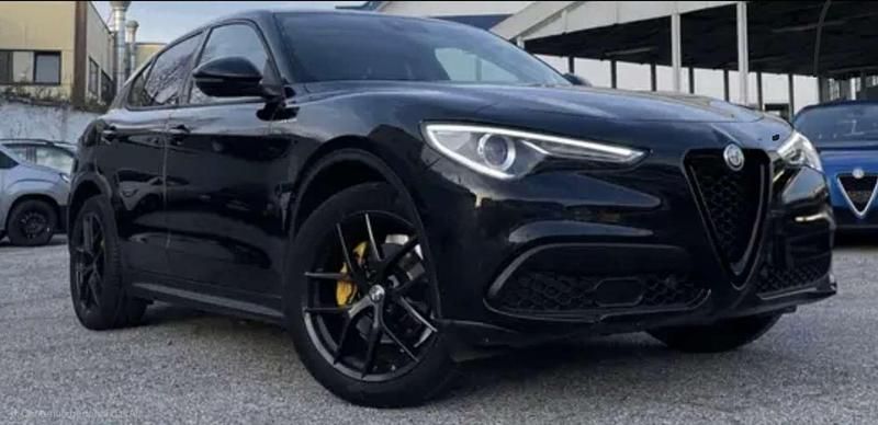 Usata Alfa Romeo Stelvio Super 160 CV (117 kW) 2020 Nero SUV