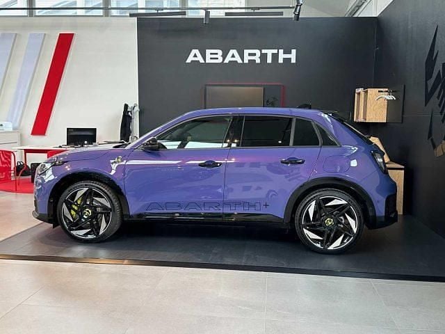Nuova Abarth 600e Scorpionissima 206 kW (281 CV) 2025 Hypnotic SUV