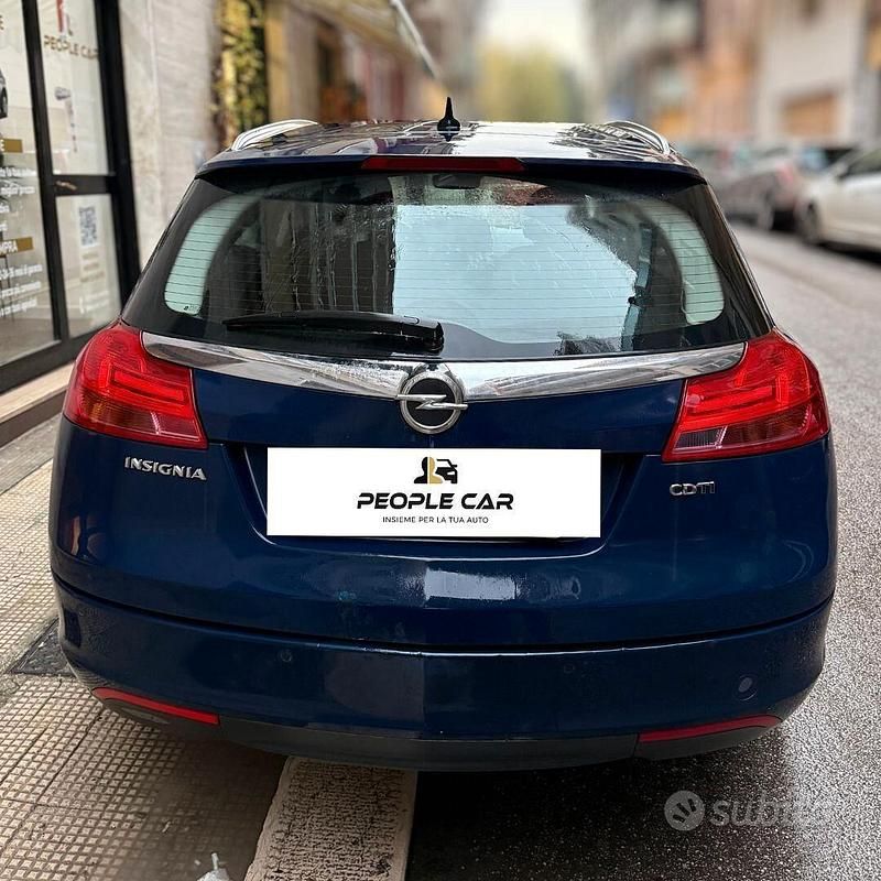 Gebraucht Opel Insignia Cosmo 131 PS (96 kW) 2012 Blau Limousine
