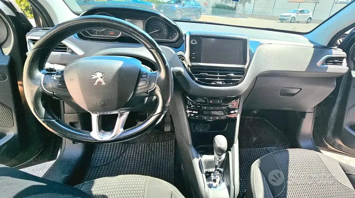 Usata Peugeot 208 Allure 110 CV (80 kW) 2016 Grigio Utilitaria