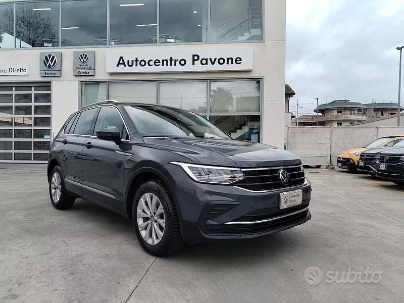 Usata VW Tiguan Life 150 CV (110 kW) 2022 Dolphin grey met. SUV