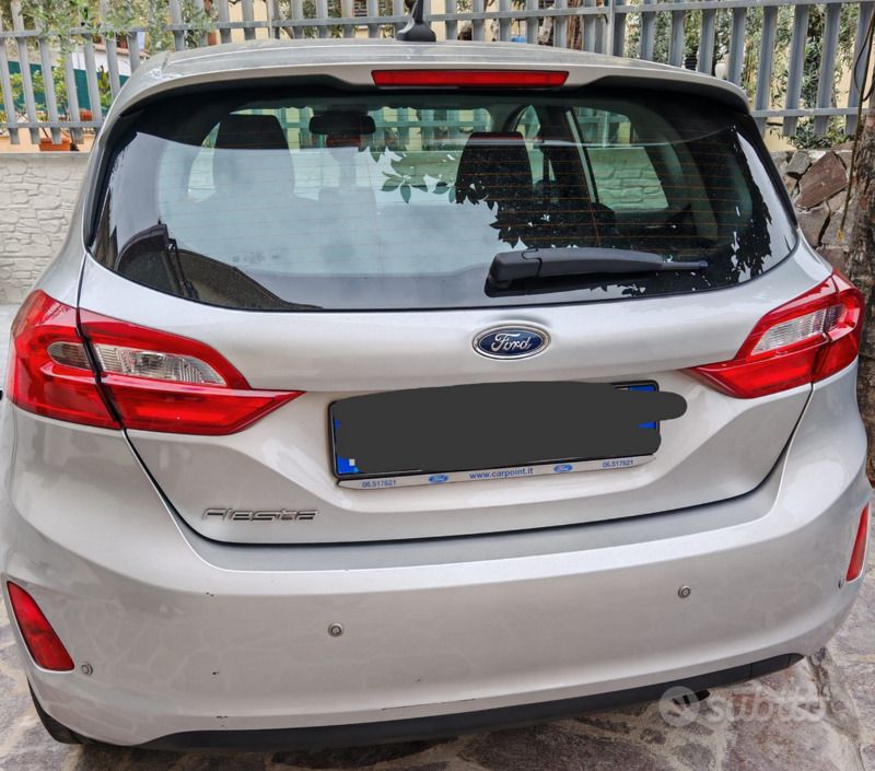 Usata Ford Fiesta 75 CV (55 kW) 2020 Grigio Utilitaria
