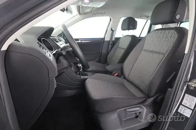 Usata VW Tiguan Life 150 CV (110 kW) 2023 Grigio SUV