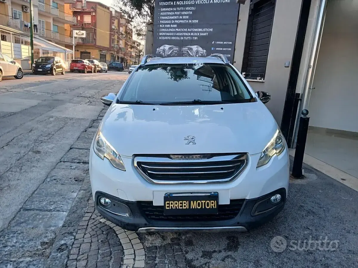 Usata Peugeot 2008 115 CV (84 kW) 2013 Bianco SUV
