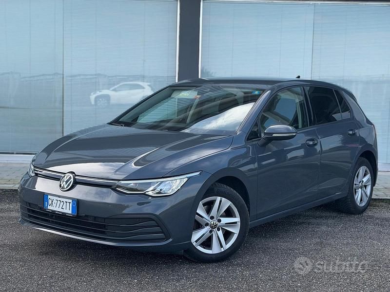 Usata VW Golf VII Life 150 CV (110 kW) 2020 Grigio Berlina