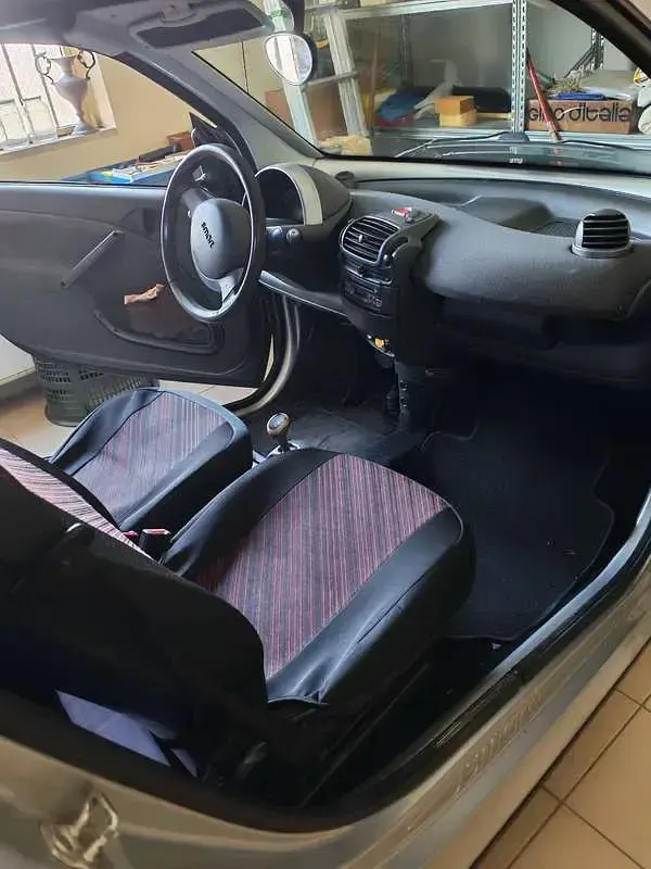 Usata Smart ForTwo Cabrio 41 CV (30 kW) 2003 Nero Cabrio