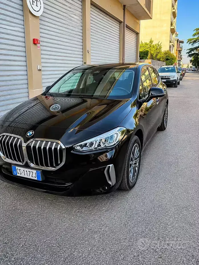 Usata BMW 218 95 CV (69 kW) 2024 Nero Berlina