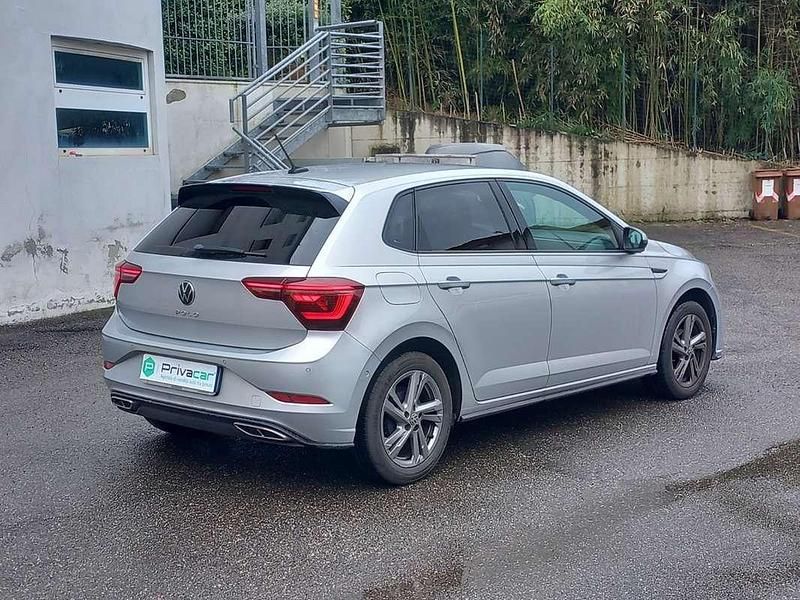 Usata VW Polo R-line 95 CV (69 kW) 2022 Argento Utilitaria