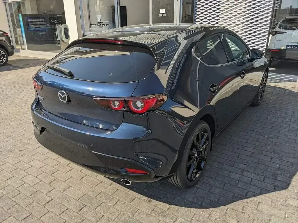Nuova Mazda 3 140 CV (102 kW) 2026 Deep crystal blue Berlina
