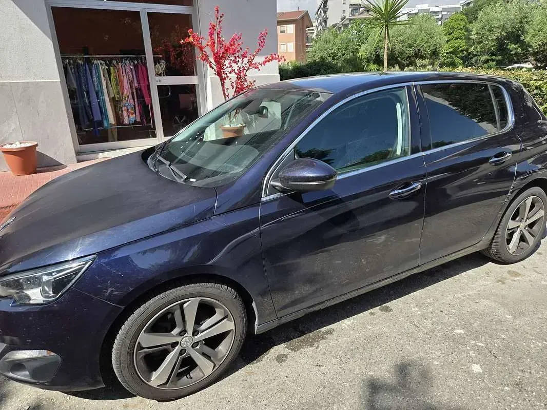 Usata Peugeot 308 Allure 116 CV (85 kW) 2014 Berlina