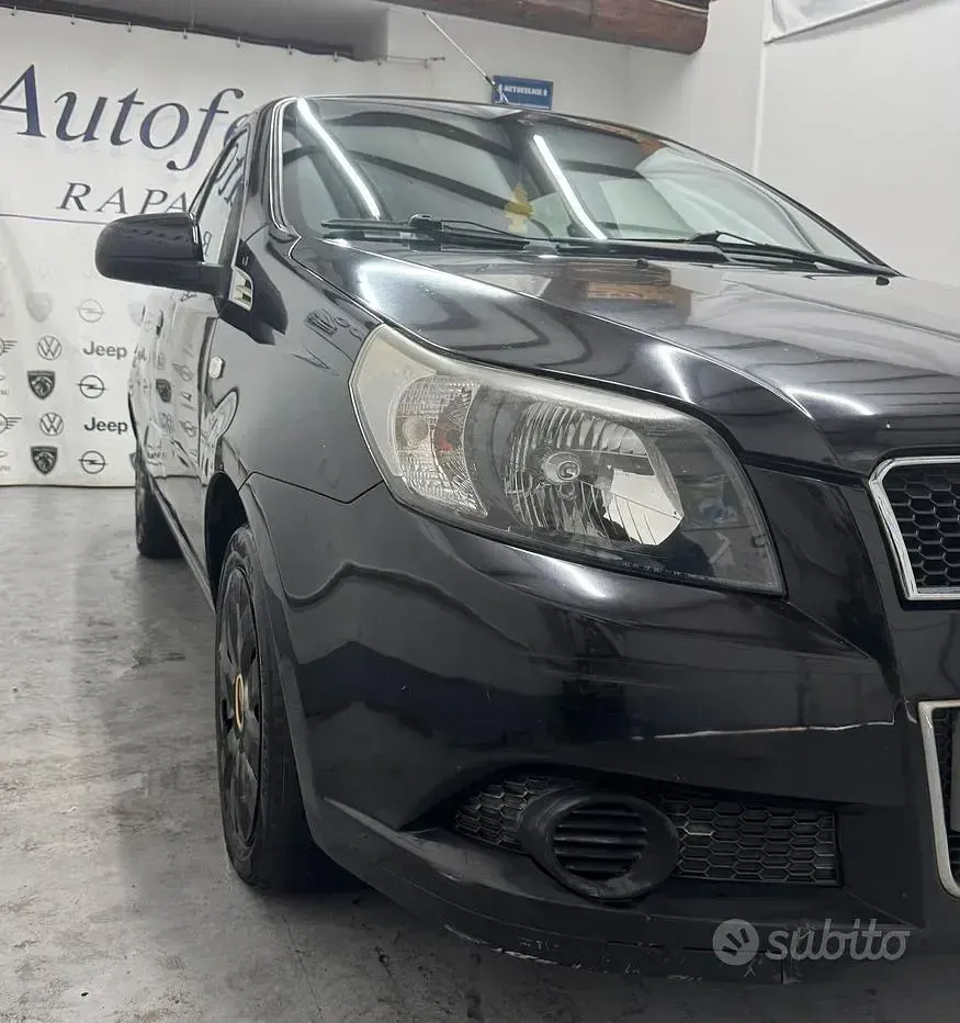 Usata Chevrolet Aveo LT 82 CV (60 kW) 2011 Nero Berlina