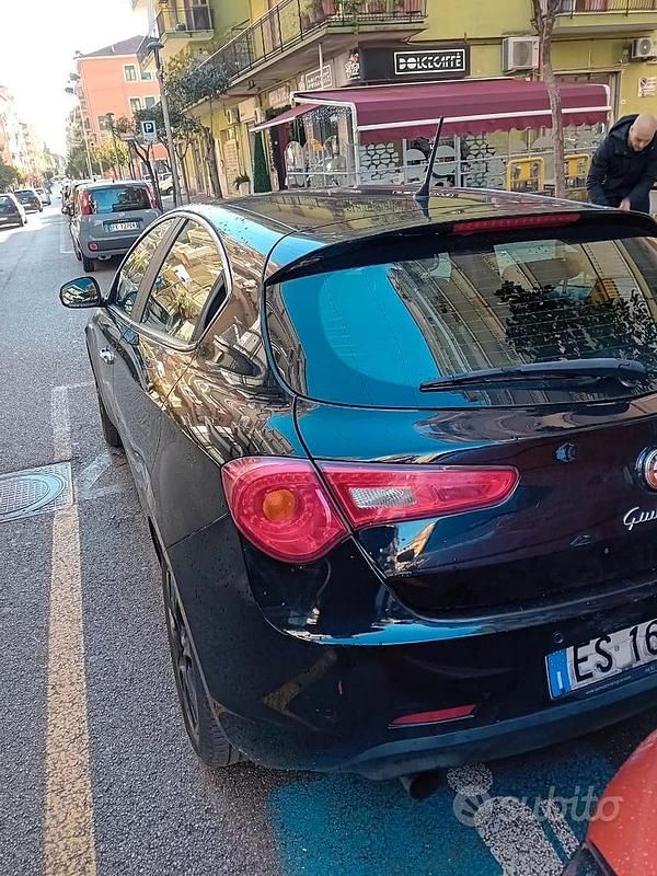 Usata Alfa Romeo Giulietta 105 CV (77 kW) 2013 Nero Berlina