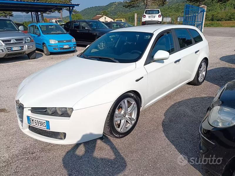 Usata Alfa Romeo 159 Progression 170 CV (125 kW) 2012 Bianco Station wagon