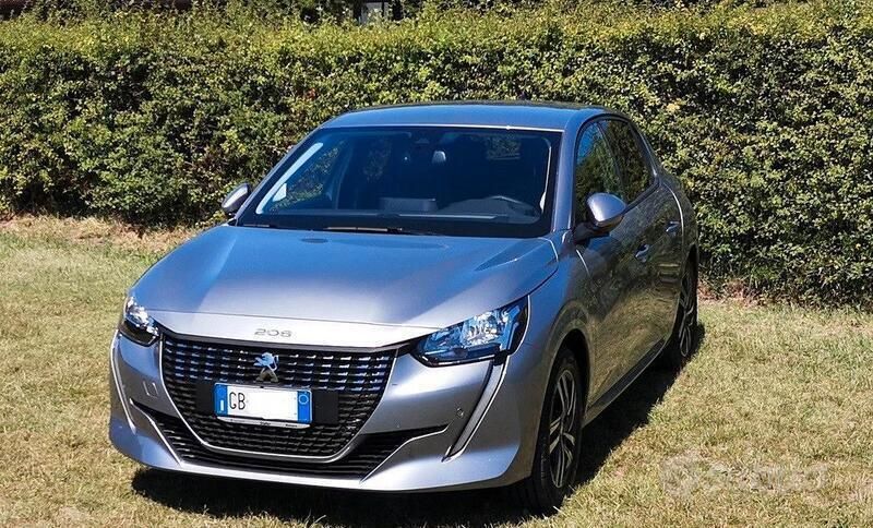 Grigio Usata 2020 Peugeot 208 Due volumi | 12.700 € (Buon prezzo) - Immagine 1/3