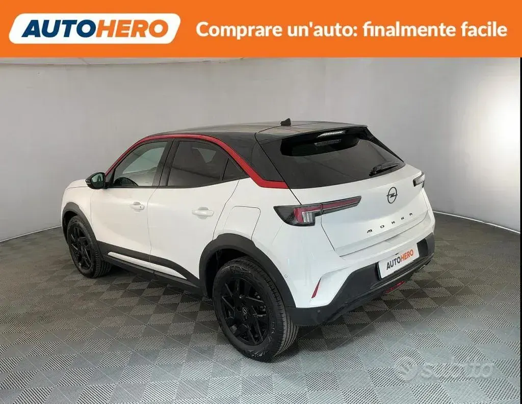 Usata Opel Mokka 110 CV (80 kW) 2023 Bianco SUV