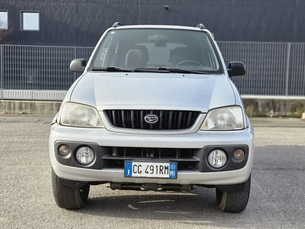 Usata Daihatsu Terios 86 CV (63 kW) 2003 Grigio SUV