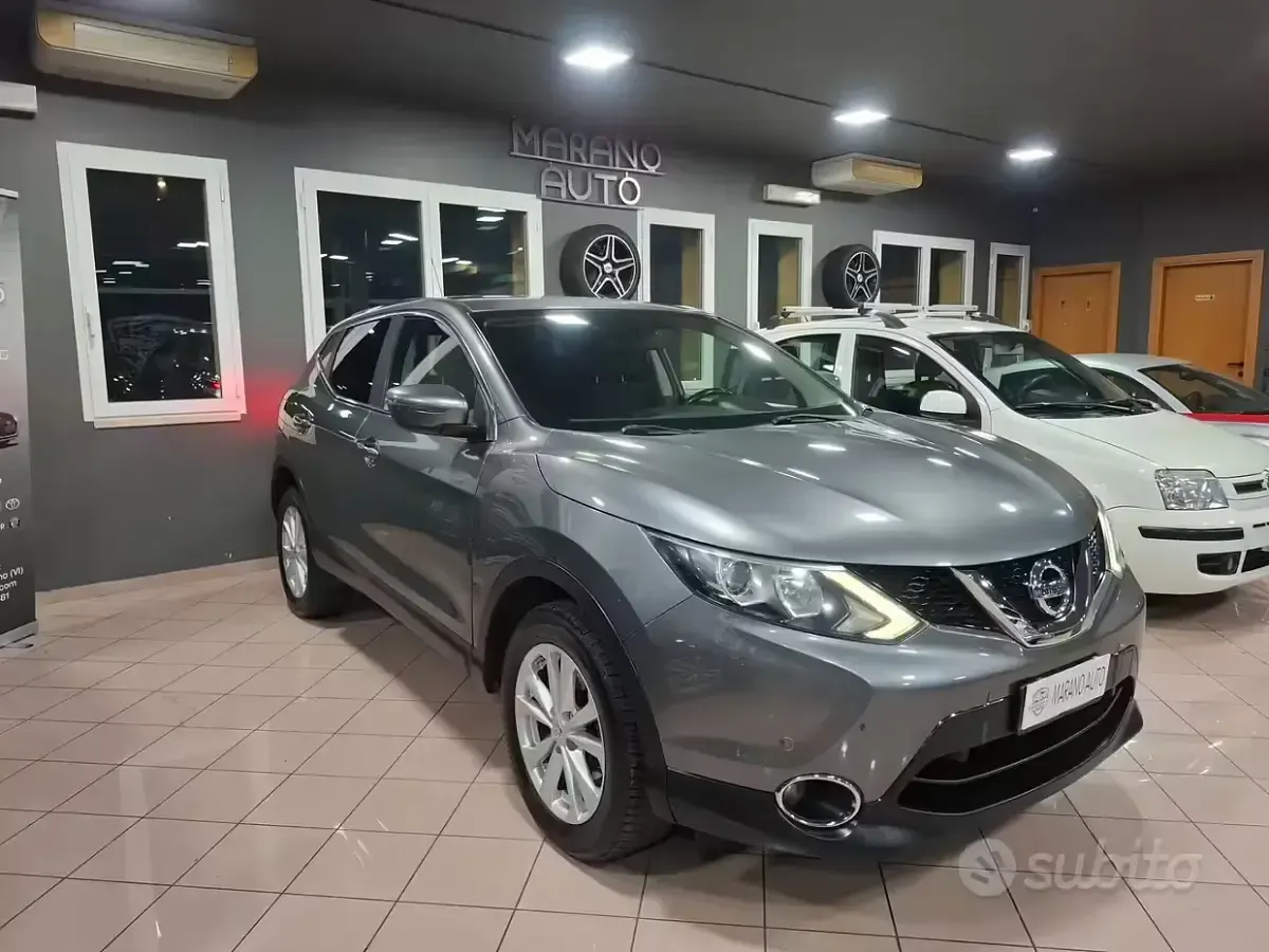 Usata Nissan Qashqai Tekna 110 CV (80 kW) 2015 Grigio SUV